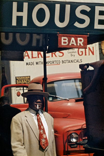 Harlem, 1960 © Saul Leiter / Saul Leiter Foundation. © Saul Leiter / Saul Leiter foundation.