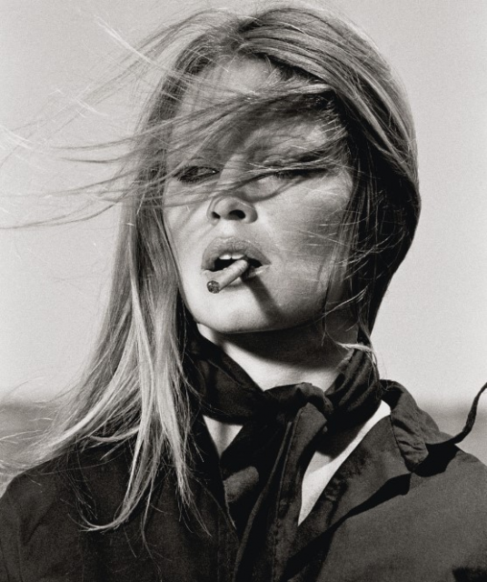 Brigitte Bardot with cigarette ©Terry O'Neill - Iconic Images