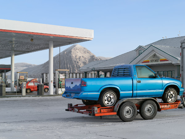 Gas Station Wyoming © Lucas Foglia / Courtesy of Michael Hoppen Gallery
