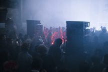 Beyond the wall of sound. Techno parties - La Maison de la Photographie Robert Doisneau