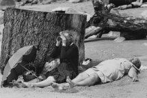 Fred Herzog - Black and White - EQUINOX