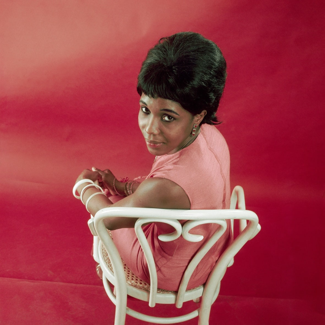 James Barnor, Constance Mulondo, a student and singer from Uganda, aka “Cool Constance”, posing for the cover of Drum magazine at the Campbell-Drayton Studio, Gray’s Inn Road, London, 1967 - Courtesy of the artist & Galerie Clémentine de la Féronnière © James Barnor