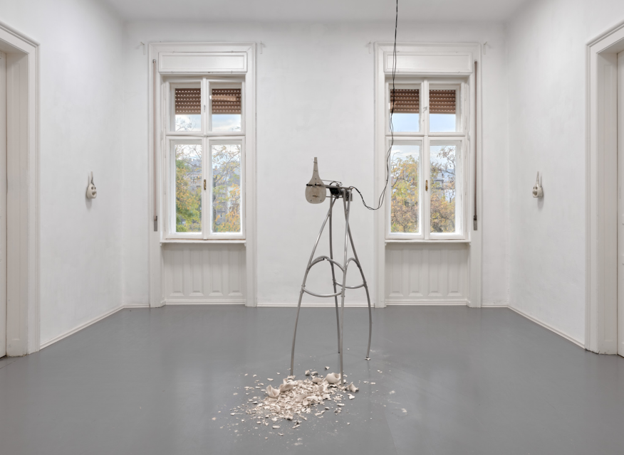 Robotto-Ottó Szabó, installation view at longtermhandstand