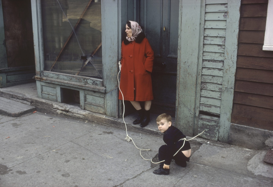 Fred Herzog, Mom and Son, Halifax 1969 - Courtesy of the artist and Equinox Gallery.