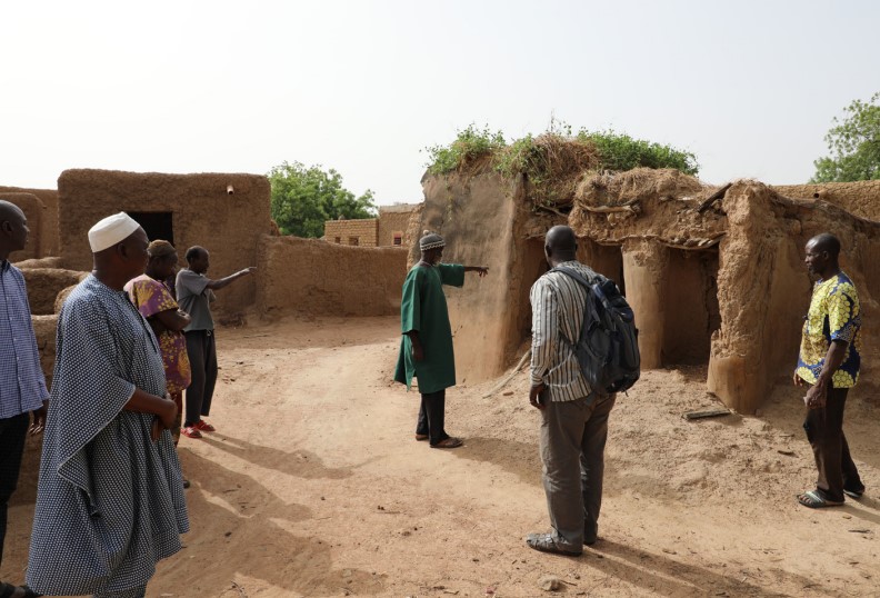 Counter investigation on May 27, 2023 in Diabougou (Mali). Ruins of the Kono sanctuary. Souleymane Mallé