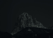 Stille Berge - Galerie Esther Woerdehoff