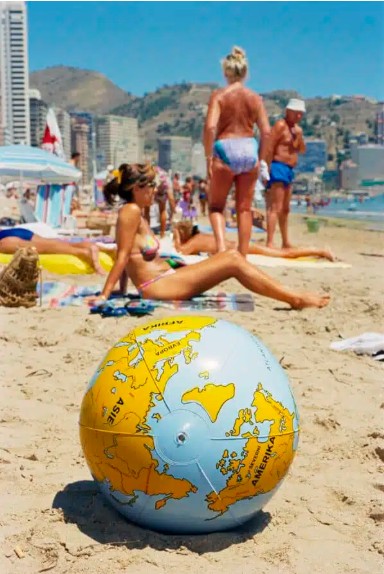 Martin Parr "SPAIN. Benidorm" 1997 © Martin Parr