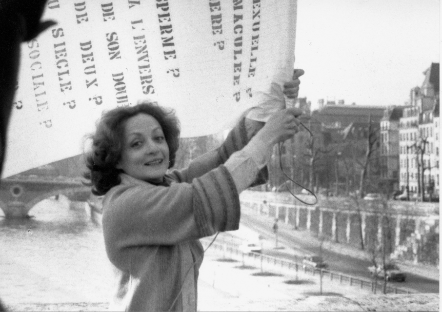 Lea Lublin, &quot; Dissolution dans l’eau, Pont Marie, 17 heures &quot;  (1978) – Courtesy Nicolas Lublin