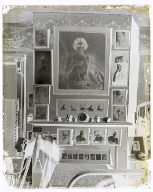 &quot;Mantel, Storyville, New Orleans&quot; ca. 1911–13  Ernest J. Bellocq  Gelatin silver negative on glass, Museum purchase, 73.241