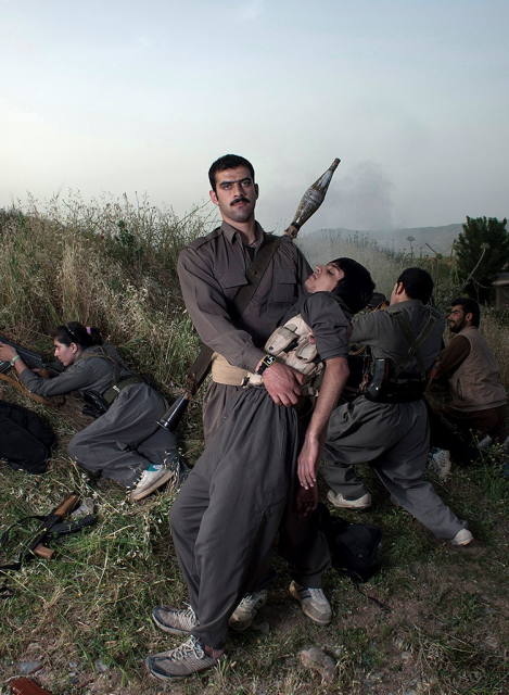 Emeric Lhuisset, Theater of War I. Photographs with a group of Kurdish guerrilla Irak, 2010-2012. Courtesy of TOBE Gallery Budapest.
