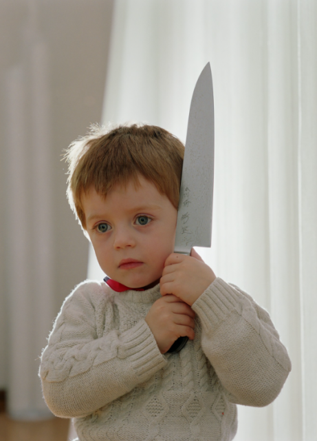 Torbjørn Rødland, Boy with Japanese Knife, 2019-23 - Courtesy of the artist and Galerie Eva Presenhuber.