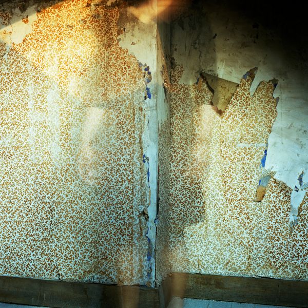 Hélène Amouzou, Self-Portrait, Molenbeek. 2008 - Courtesy of the artist and Galerie Carole Kvasnevski.