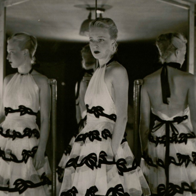 Madeleine Vionnet. Robe du soir. Août 1938. Tirage gélatino-argentique © Les Arts Décoratifs