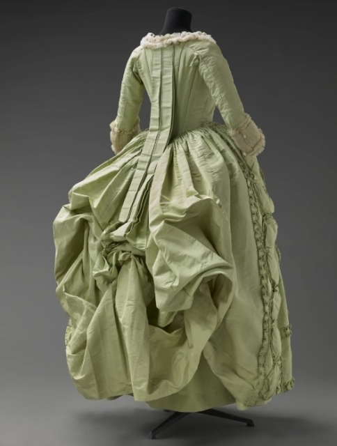 "Sack-back Gown and skirt, circa 1775-1780". CC0 Palais Galliera / Paris Musées
