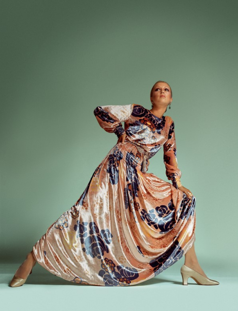 Evening dress worn by Pattie Boyd,  Autumn-winter 1969 haute couture collection. Photograph by David Bailey from Vogue (UK) © David Bailey © Yves Saint Laurent